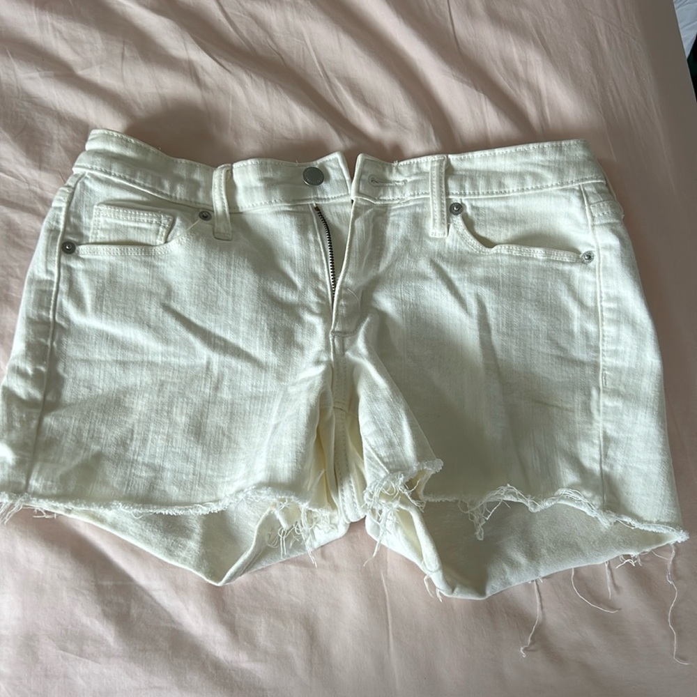 Universal Thread white jean shorts